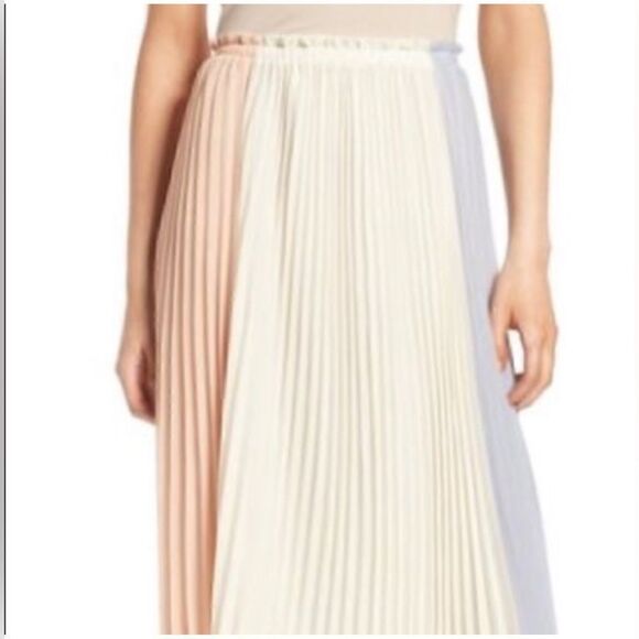 June & Hudson Ivory and Blue Accordion Skirt – Size M - Picture 4 of 6